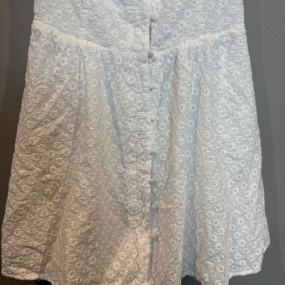 Lulu’s White Eyelet Dress Medium - Picture 4 of 8
